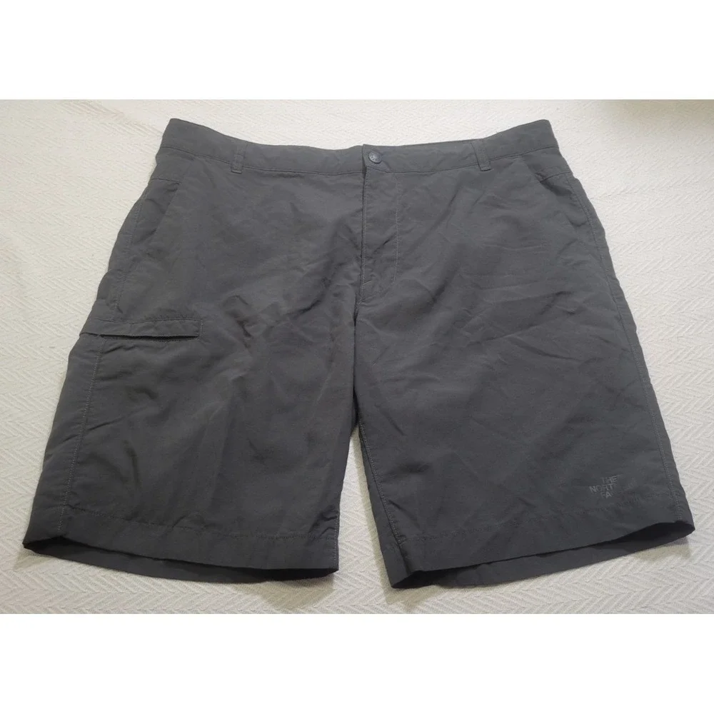 The North Face Shorts Men's 40 Black Nylon Ripstop Cargo Hiking Outdoor Regular